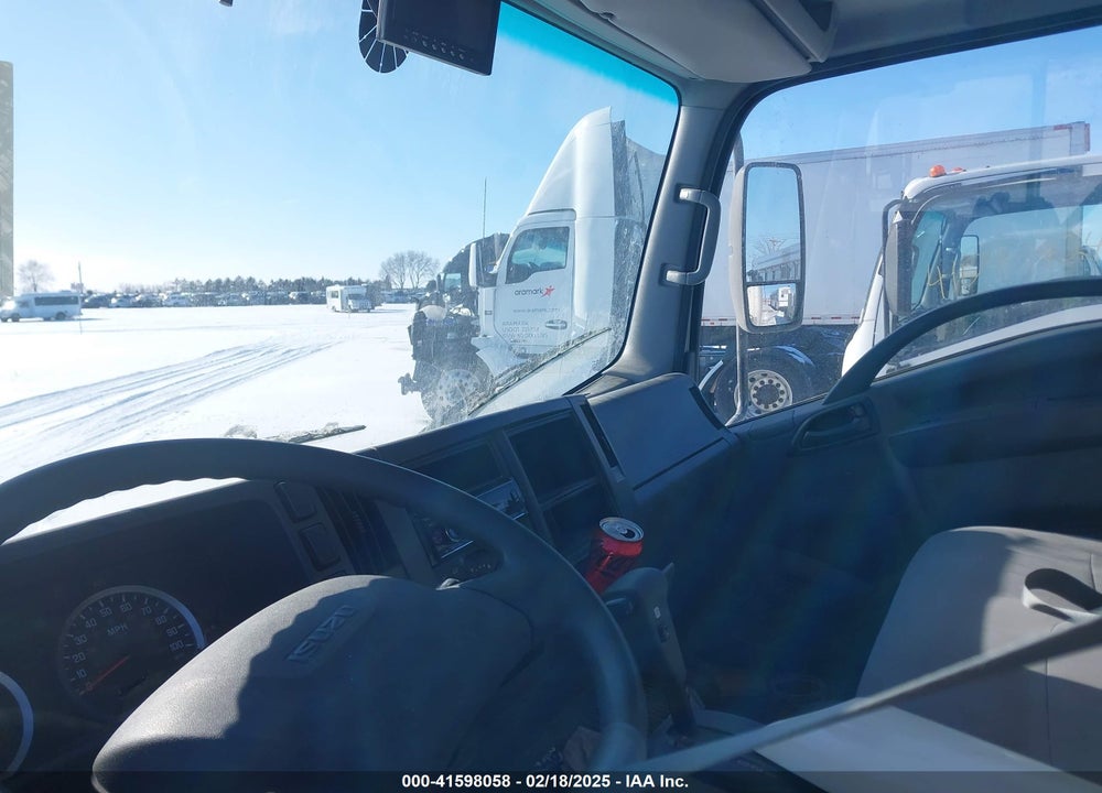2017 ISUZU NRR DSL REG AT VIN: JALE5W16XH7300918