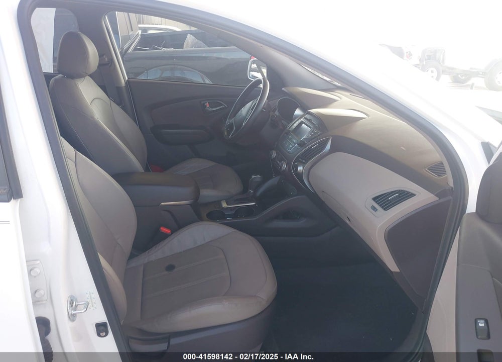 2015 HYUNDAI TUCSON LIMITED VIN: KM8JU3AG5FU954598