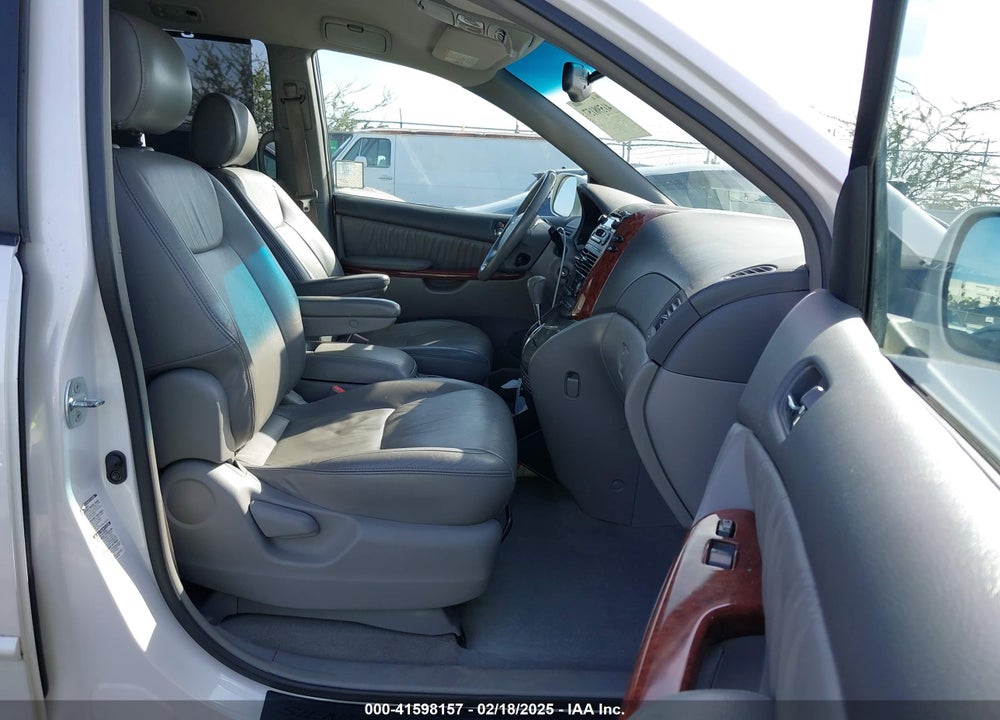 2004 TOYOTA SIENNA VIN: 5TDBA22C24S011397
