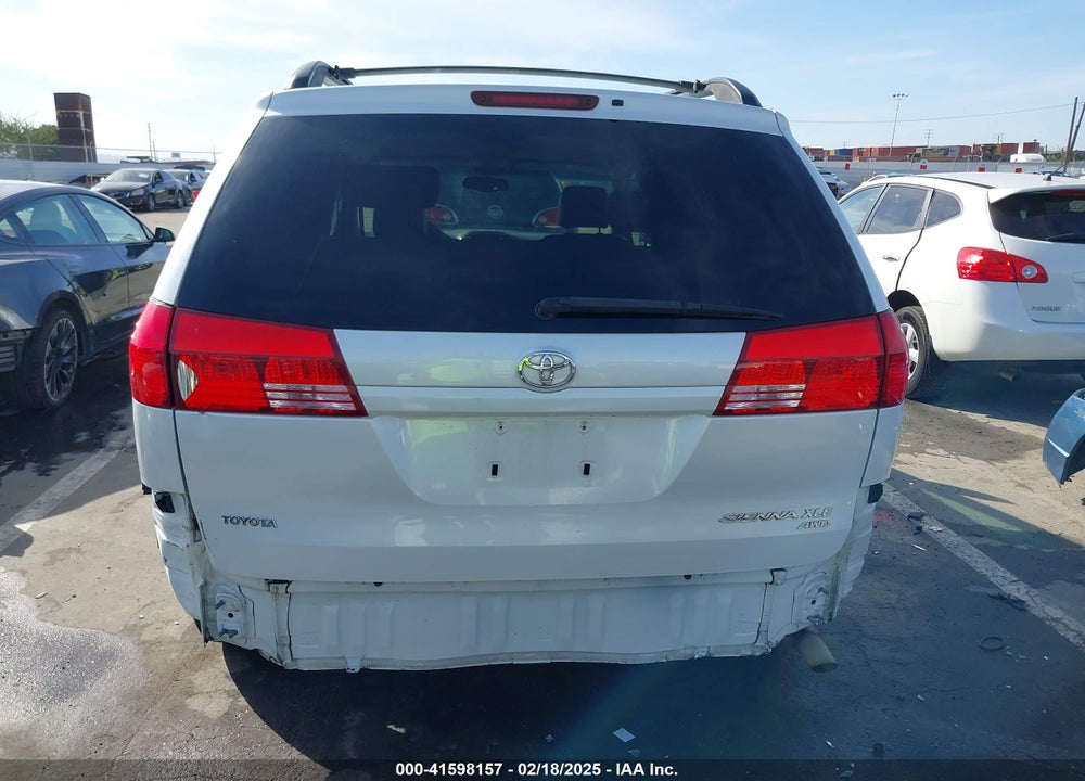 2004 TOYOTA SIENNA VIN: 5TDBA22C24S011397