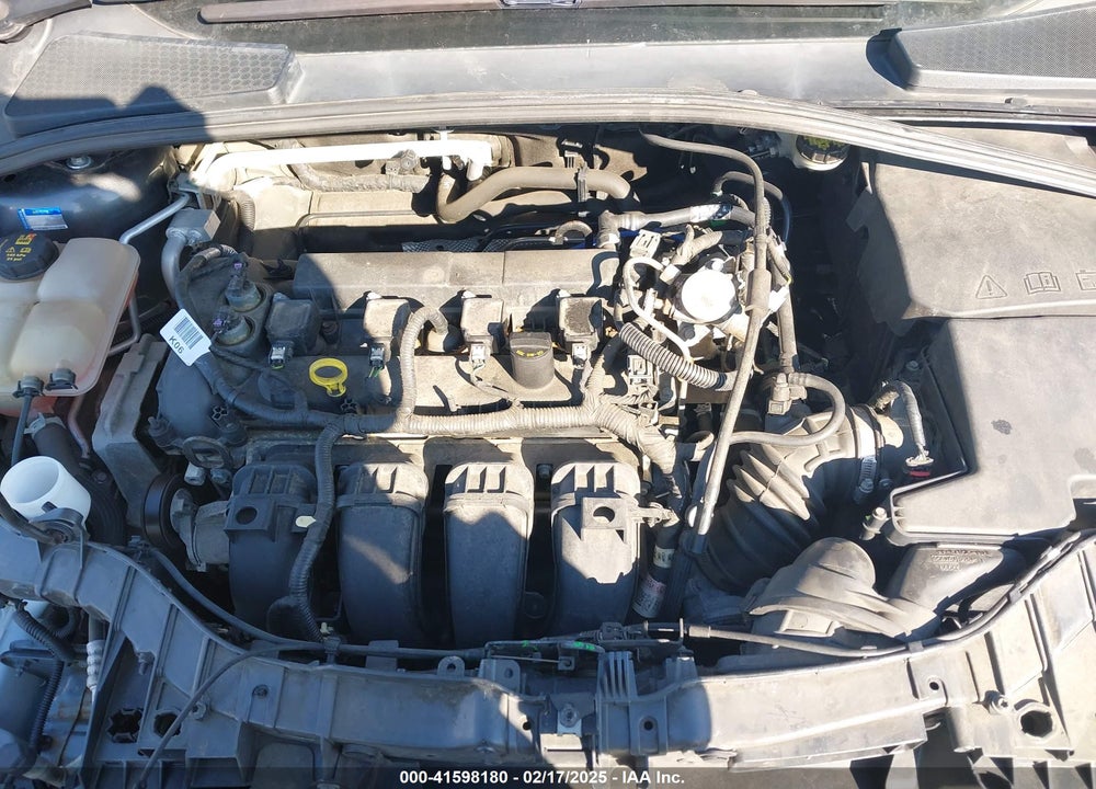 2016 FORD FOCUS VIN: 1FADP3E21GL395670