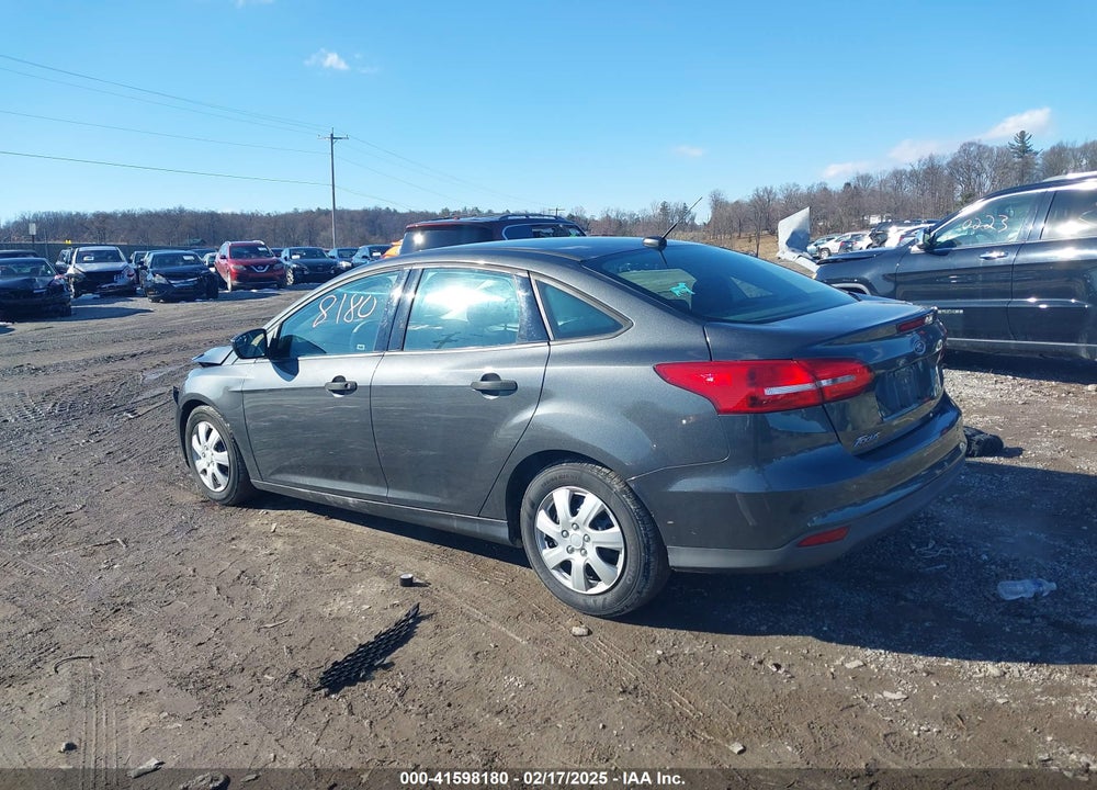 2016 FORD FOCUS VIN: 1FADP3E21GL395670