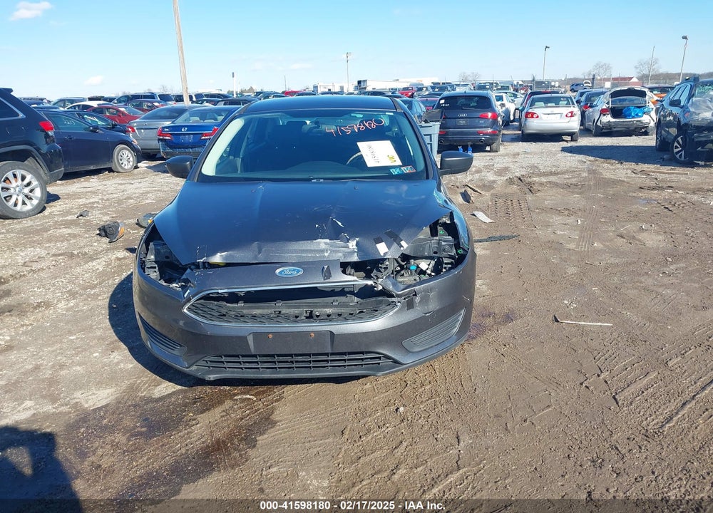 2016 FORD FOCUS VIN: 1FADP3E21GL395670
