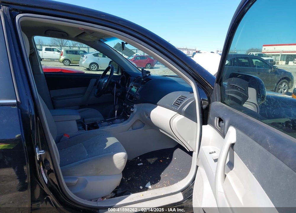 2013 TOYOTA HIGHLANDER BASE PLUS V6 VIN: 5TDZK3EHXDS099088