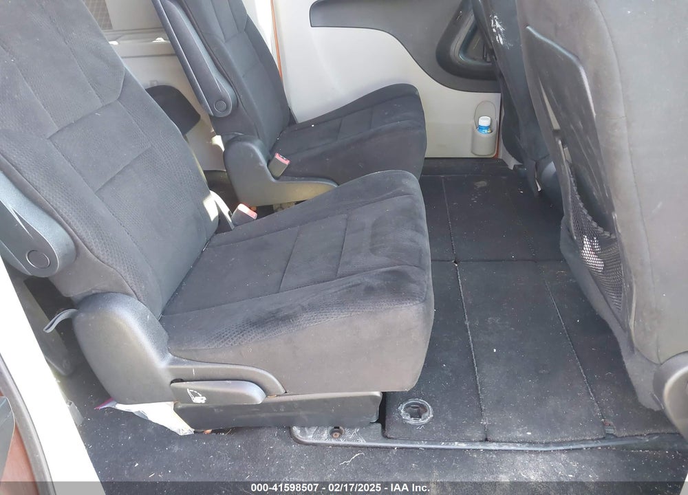 2011 DODGE GRAND CARAVAN CREW VIN: 2D4RN5DG1BR748667