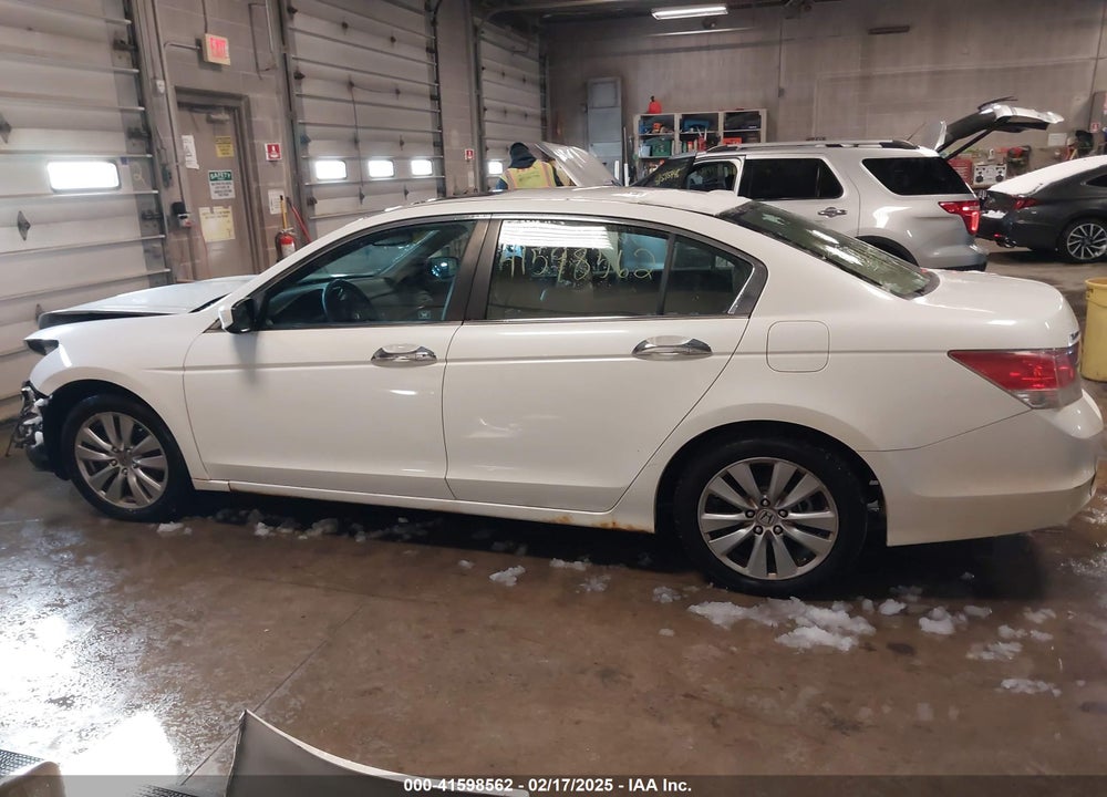 2012 HONDA ACCORD VIN: 1HGCP3F80CA029098