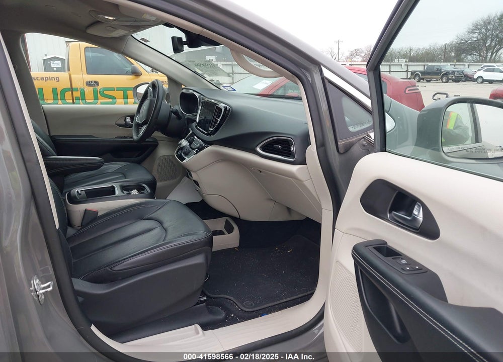 2022 CHRYSLER PACIFICA TOURING L VIN: 2C4RC1BG3NR188802