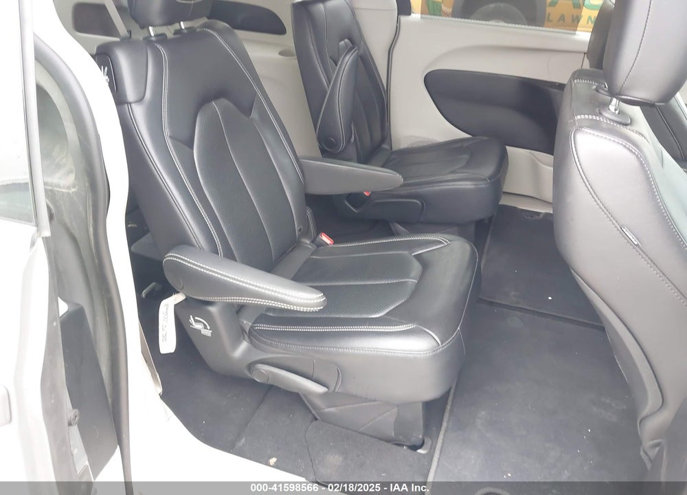 2022 CHRYSLER PACIFICA TOURING L VIN: 2C4RC1BG3NR188802