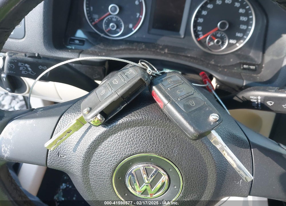 2010 VOLKSWAGEN JETTA VIN: 3VWRX7AJ8AM035447