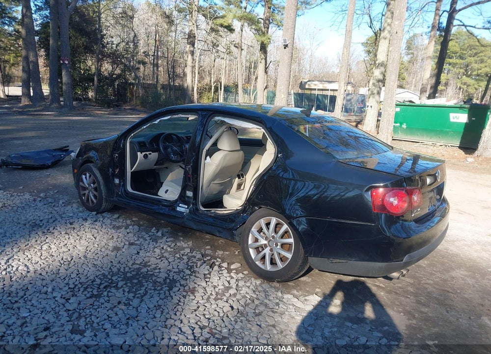 2010 VOLKSWAGEN JETTA VIN: 3VWRX7AJ8AM035447
