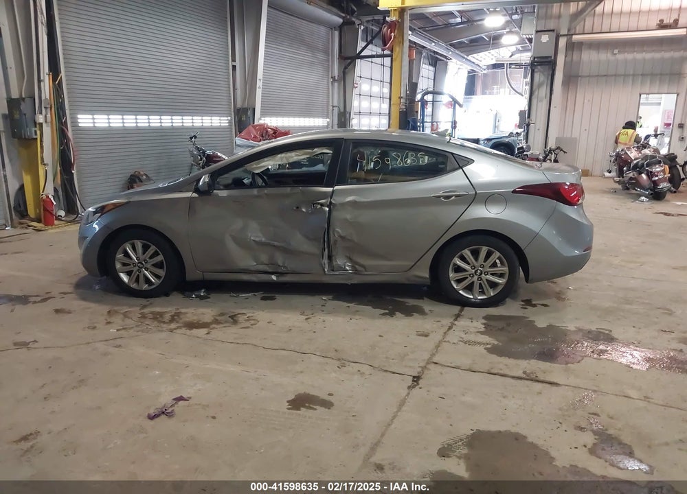 2014 HYUNDAI ELANTRA VIN: KMHDH4AE1EU164557