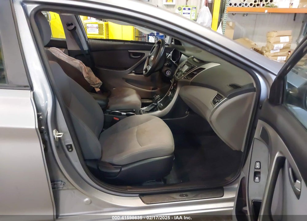 2014 HYUNDAI ELANTRA VIN: KMHDH4AE1EU164557