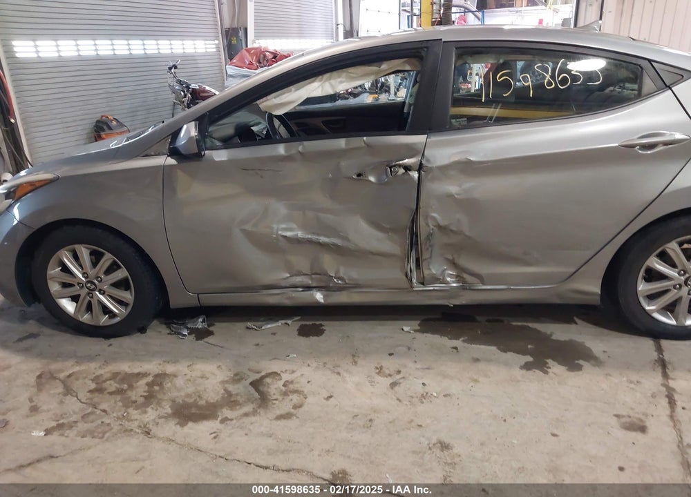 2014 HYUNDAI ELANTRA VIN: KMHDH4AE1EU164557