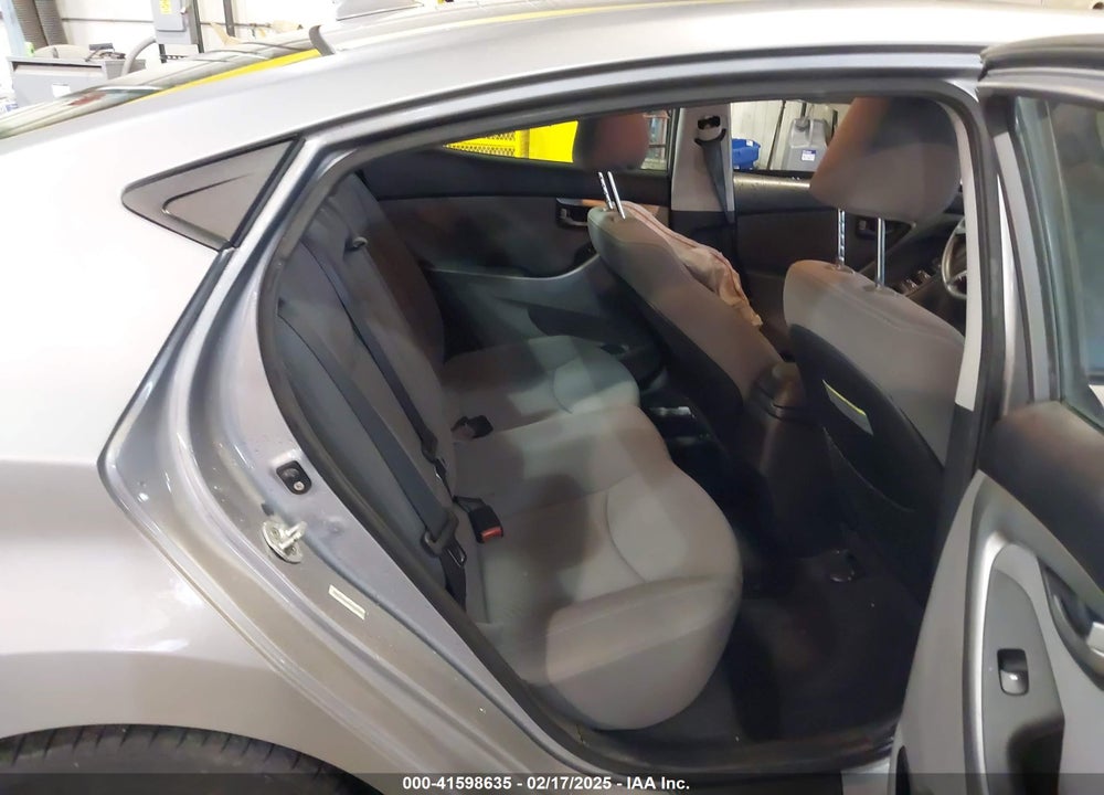 2014 HYUNDAI ELANTRA VIN: KMHDH4AE1EU164557