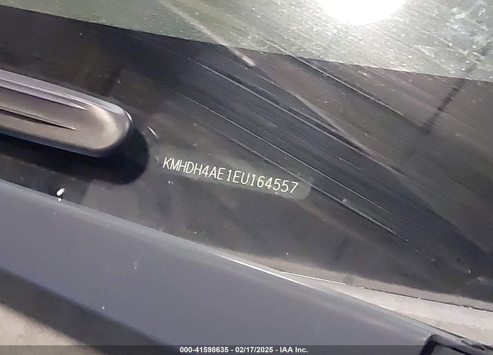 2014 HYUNDAI ELANTRA VIN: KMHDH4AE1EU164557