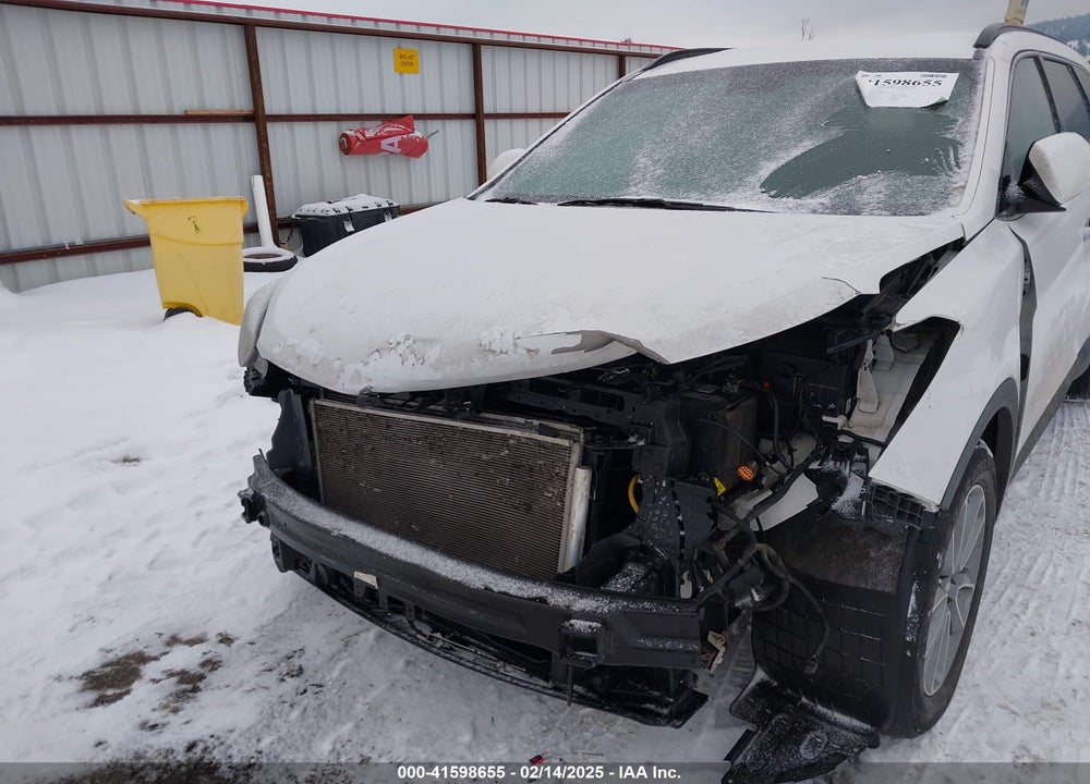 2017 HYUNDAI SANTA FE SE VIN: KM8SMDHF1HU184958