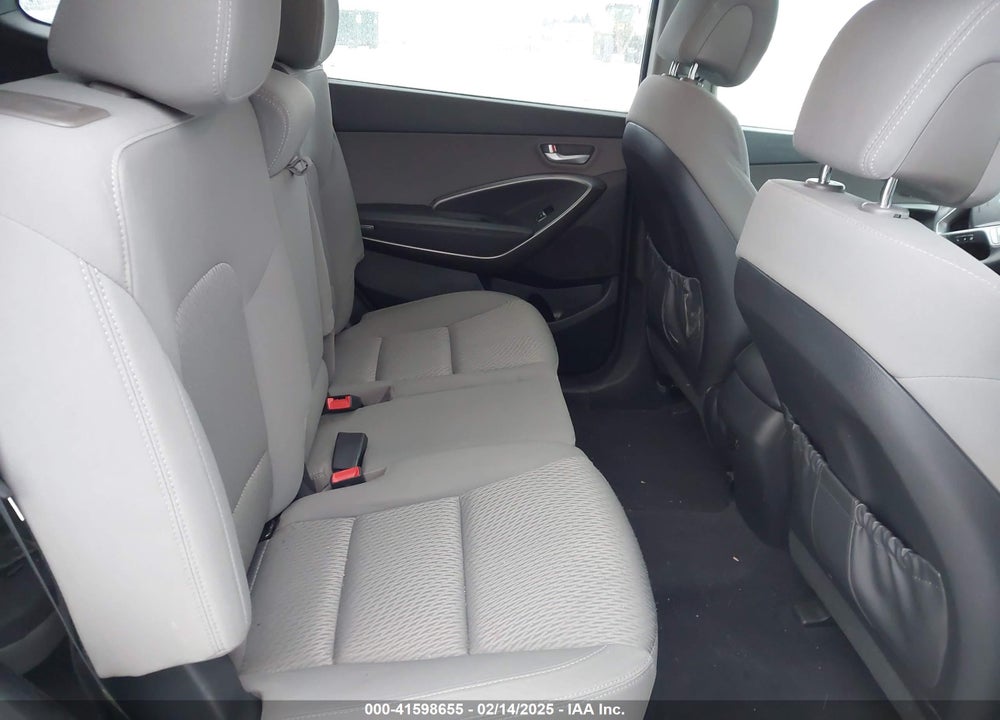 2017 HYUNDAI SANTA FE SE VIN: KM8SMDHF1HU184958