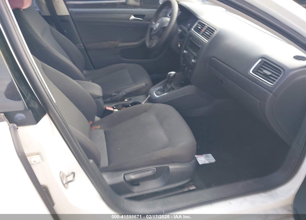 2012 VOLKSWAGEN JETTA 2.0L S VIN: 3VW2K7AJXCM466679