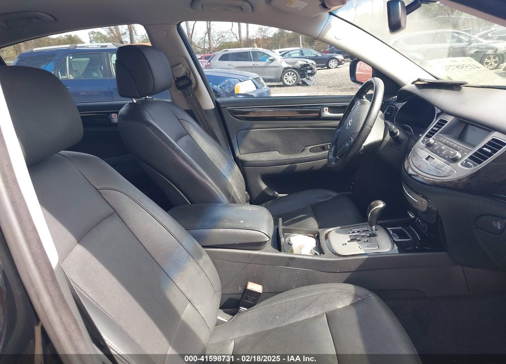 2014 HYUNDAI GENESIS VIN: KMHGC4DD5EU261744