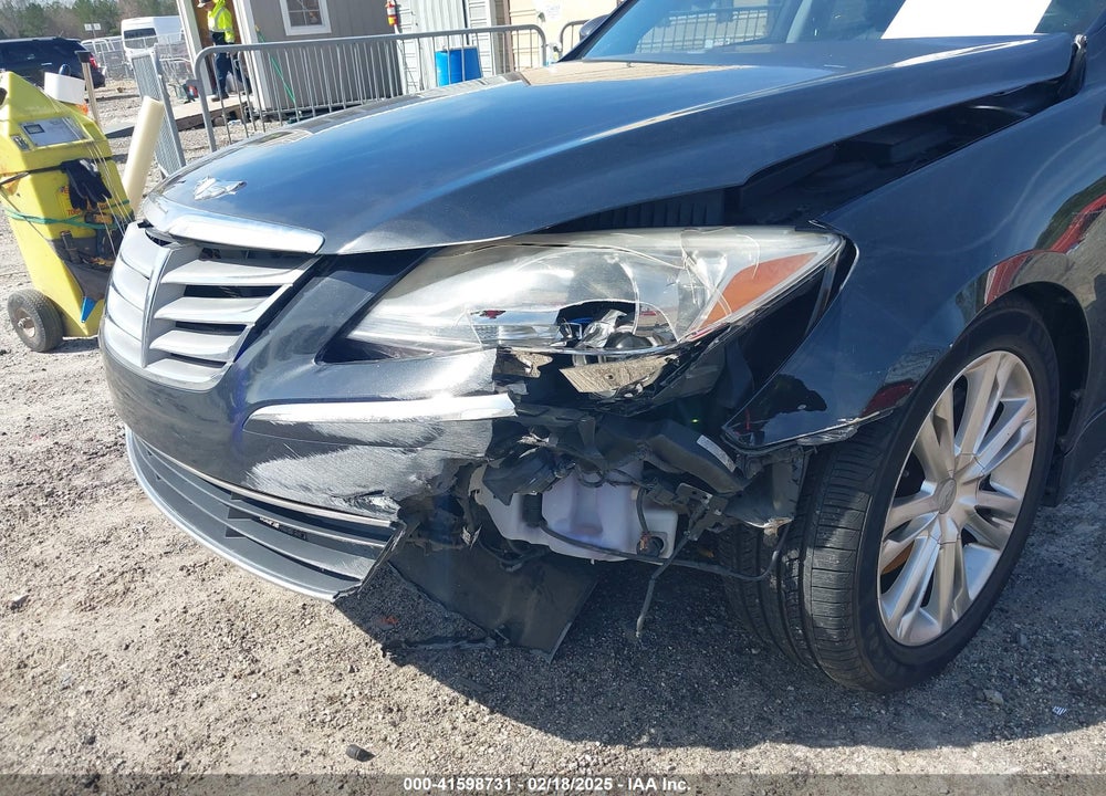 2014 HYUNDAI GENESIS VIN: KMHGC4DD5EU261744