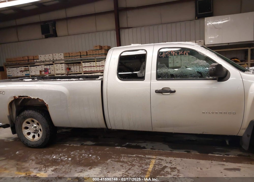 2011 CHEVROLET SILVERADO 1500 WORK TRUCK VIN: 1GCRKPE09BZ234204