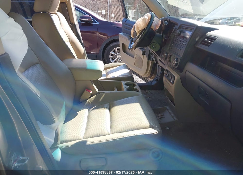 2010 HONDA RIDGELINE RTL VIN: 5FPYK1F54AB008506