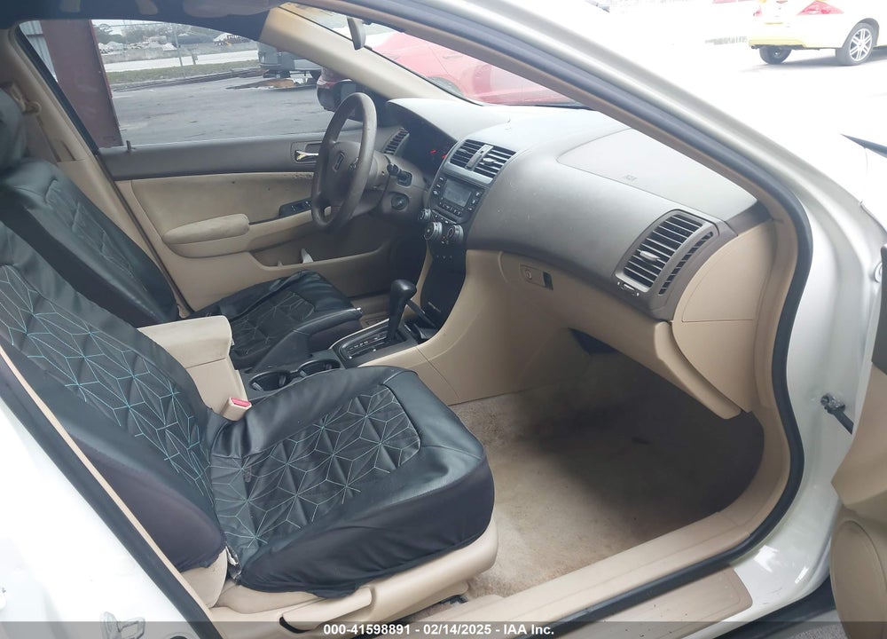 2004 HONDA ACCORD 2.4 LX VIN: 1HGCM56364A059832