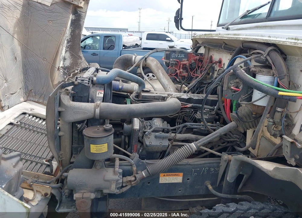 2000 FREIGHTLINER CHASSIS FS65 VIN: 4UZ6CFAC1YCG18336