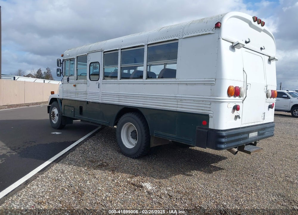 2000 FREIGHTLINER CHASSIS FS65 VIN: 4UZ6CFAC1YCG18336