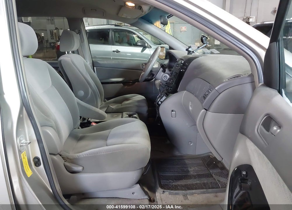 2005 TOYOTA SIENNA LE VIN: 5TDZA23C35S323212