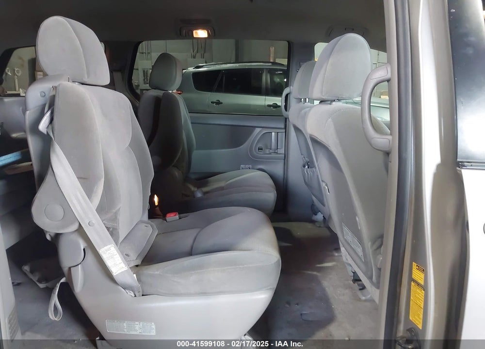 2005 TOYOTA SIENNA LE VIN: 5TDZA23C35S323212