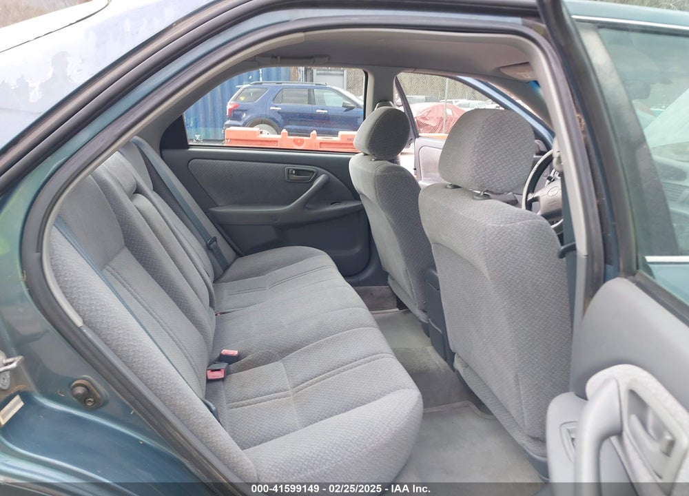 2001 TOYOTA CAMRY LE VIN: 4T1BG22K41U807836