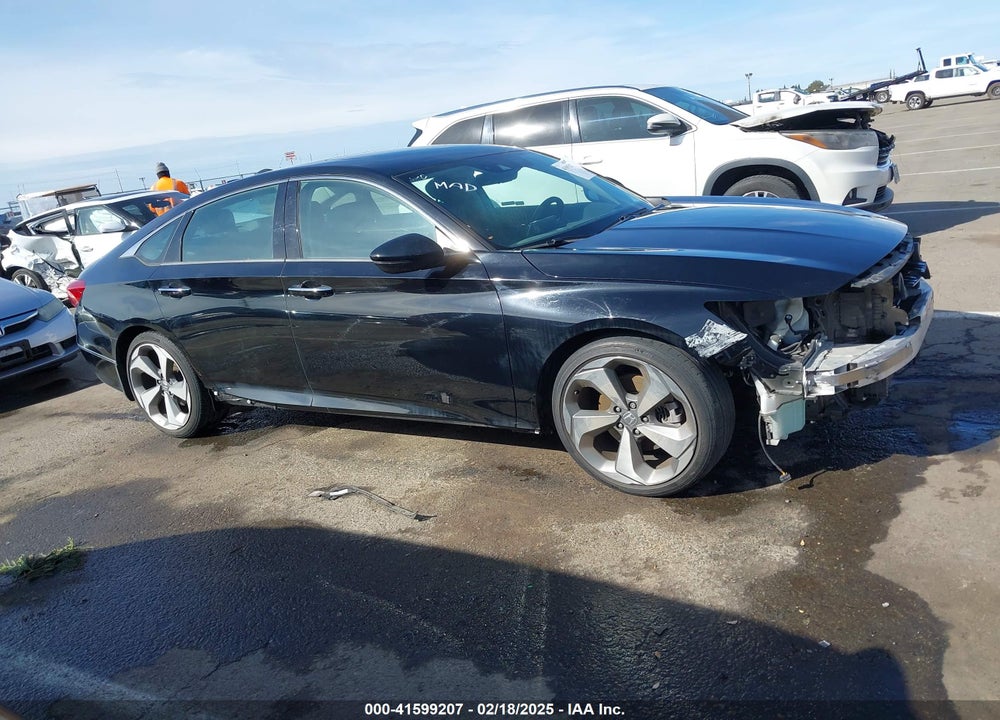 2018 HONDA ACCORD TOURING 2.0T VIN: 1HGCV2F98JA012037