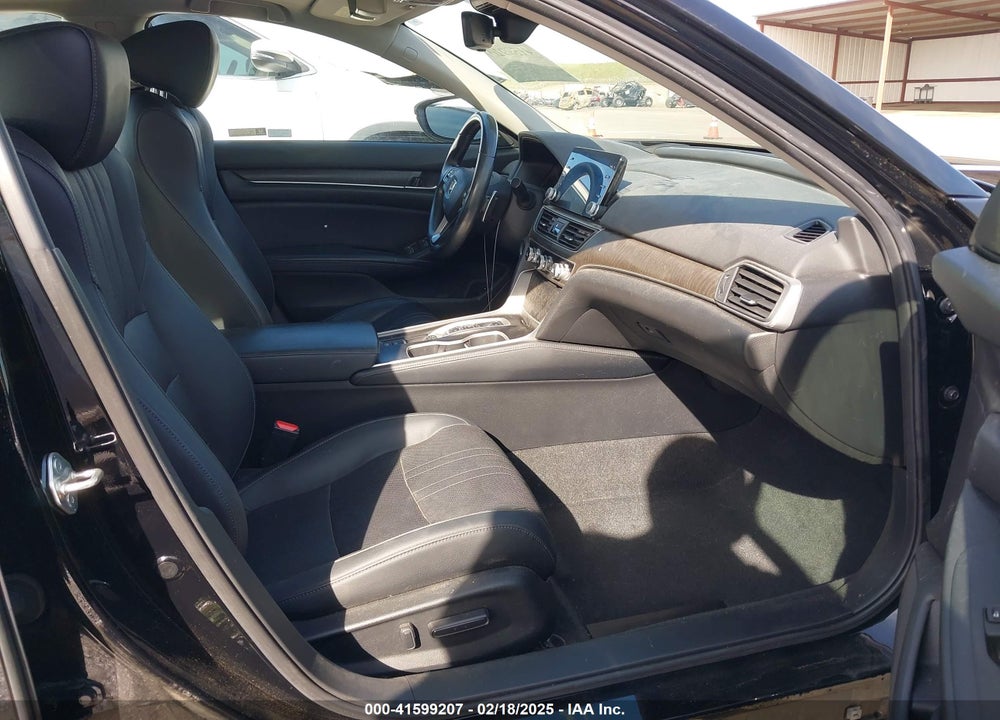 2018 HONDA ACCORD TOURING 2.0T VIN: 1HGCV2F98JA012037