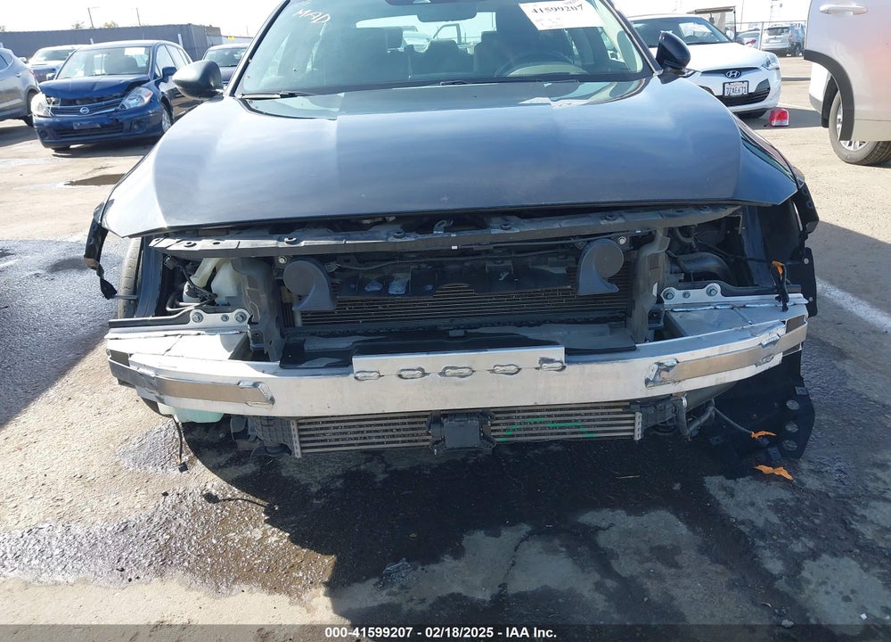 2018 HONDA ACCORD TOURING 2.0T VIN: 1HGCV2F98JA012037