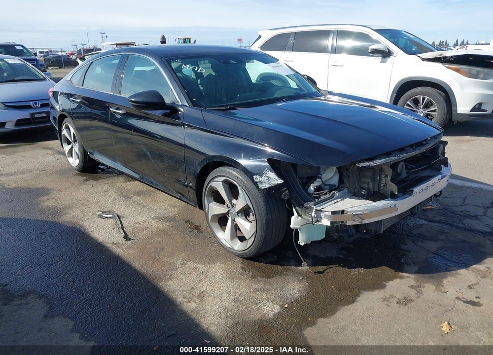 2018 HONDA ACCORD TOURING 2.0T VIN: 1HGCV2F98JA012037