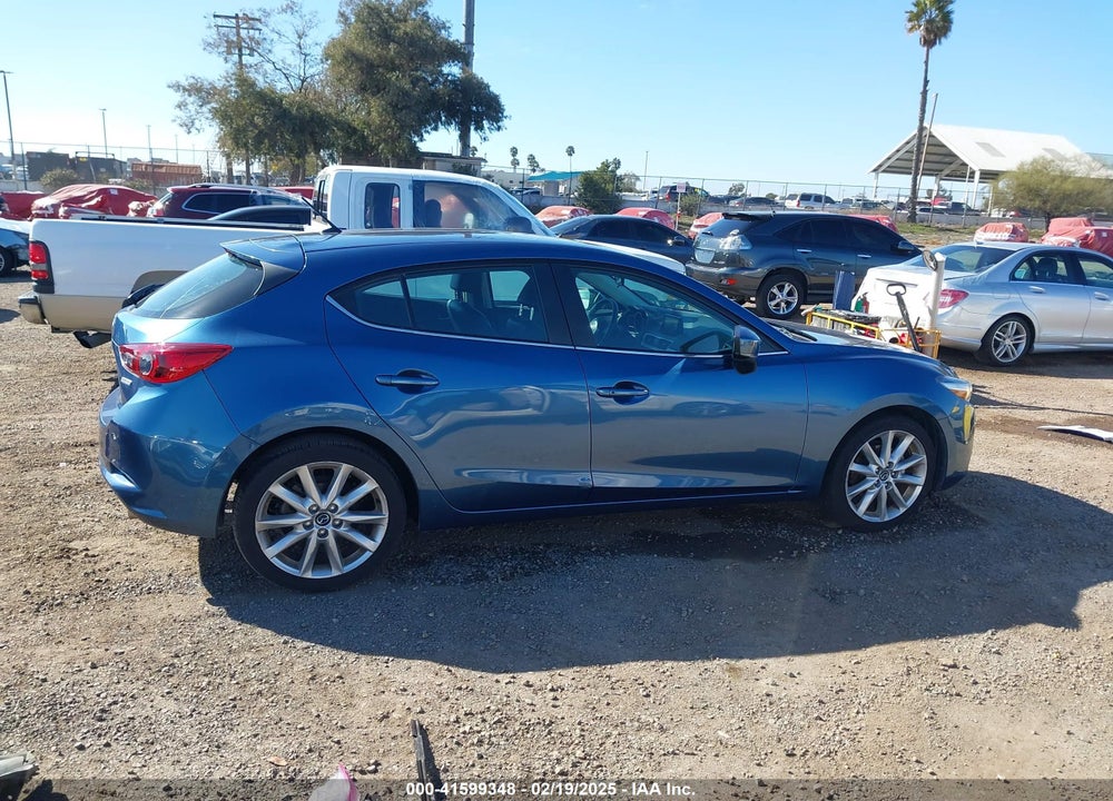 2017 MAZDA 3 TOURING 2.5 VIN: 3MZBN1L39HM135392