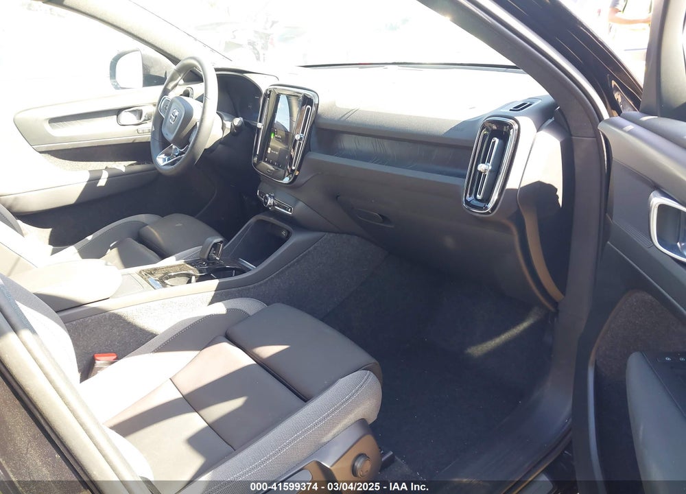 2025 VOLVO EX40 VIN: YV4ER3HJ1S2453171