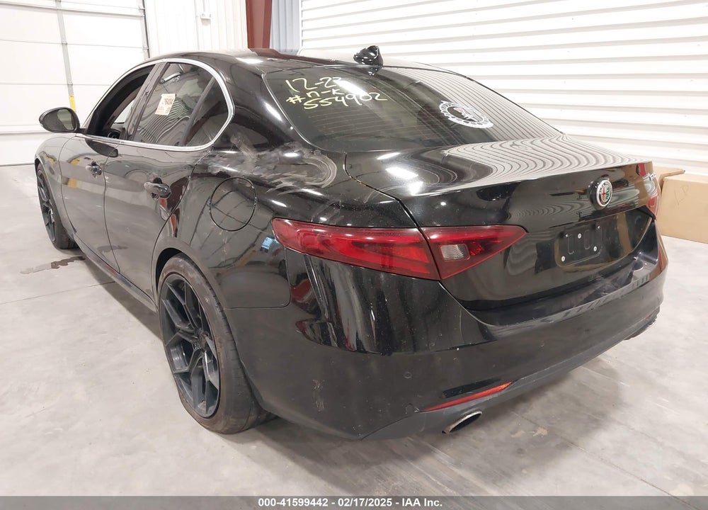 2017 ALFA ROMEO GIULIA VIN: ZARFAECN7H7554902