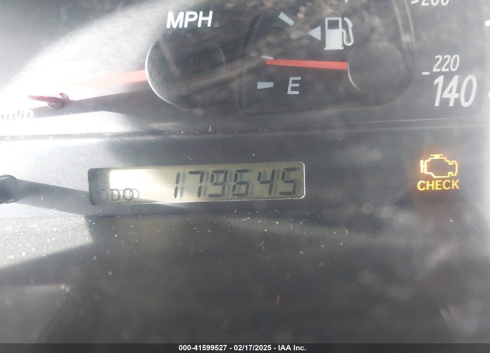 2002 TOYOTA CAMRY LE VIN: 4T1BE32K92U028980