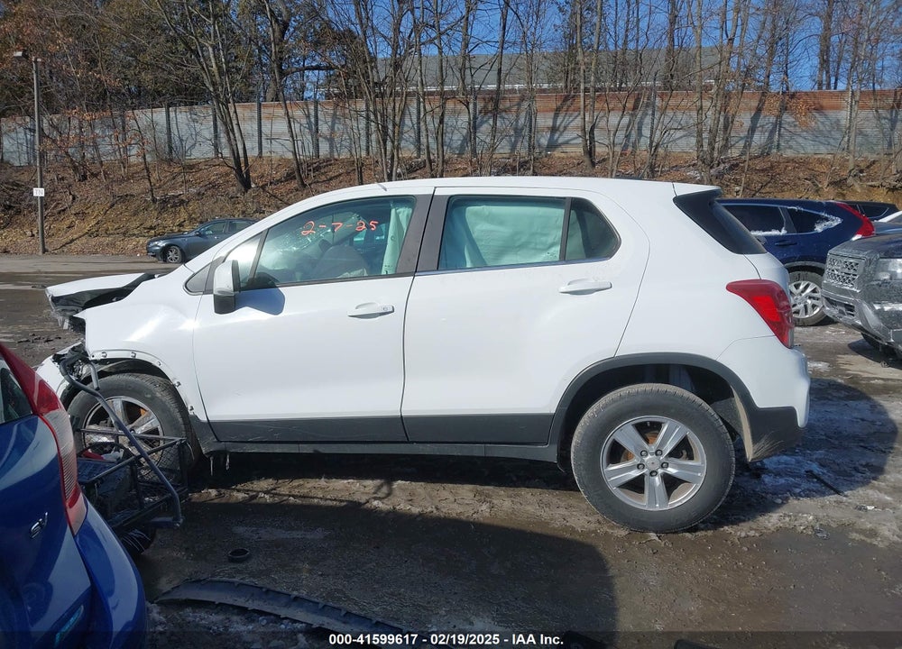 2017 CHEVROLET TRAX VIN: 3GNCJNSB3HL286437