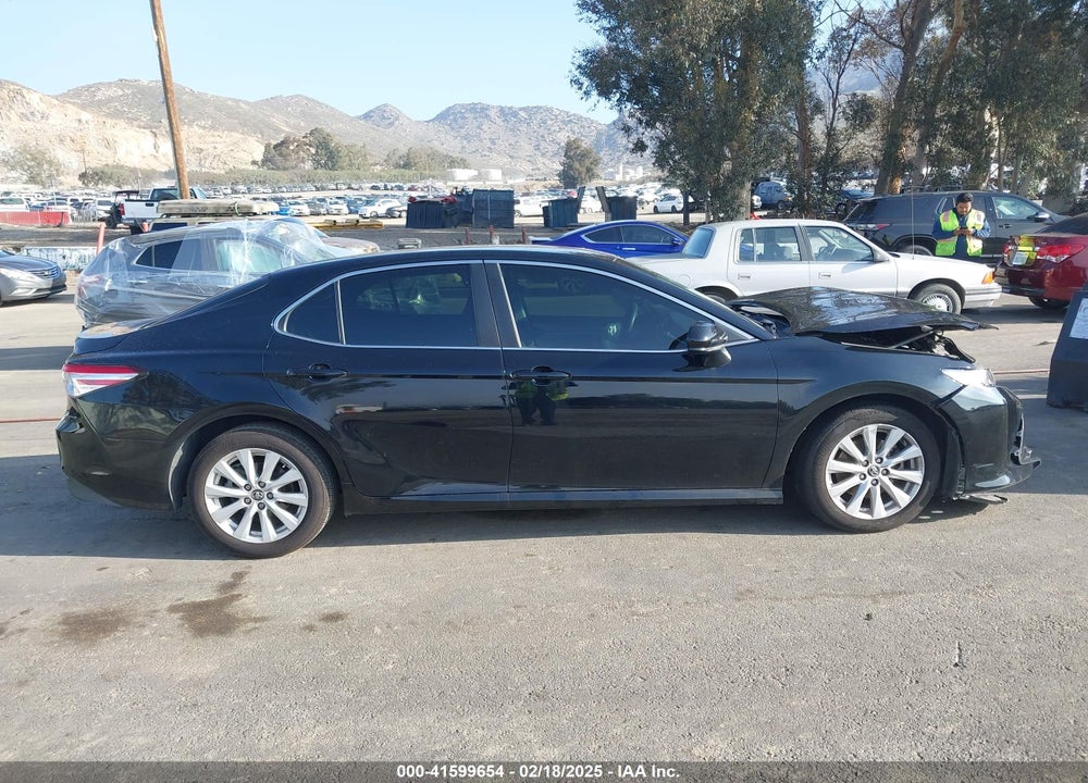 2018 TOYOTA CAMRY VIN: JTNB11HK4J3018093