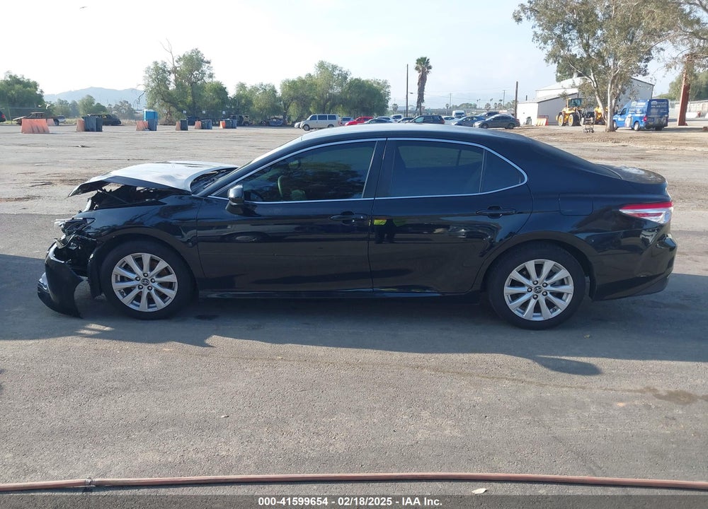 2018 TOYOTA CAMRY VIN: JTNB11HK4J3018093