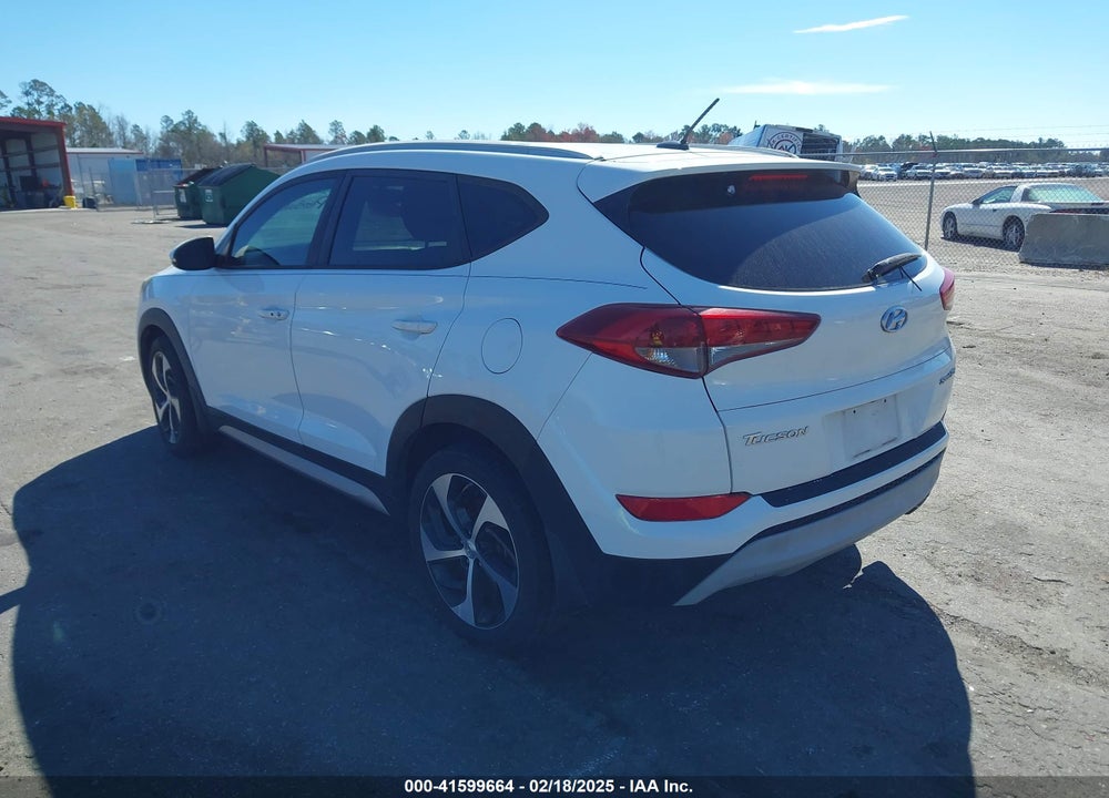 2017 HYUNDAI TUCSON SPORT VIN: KM8J33A2XHU290700