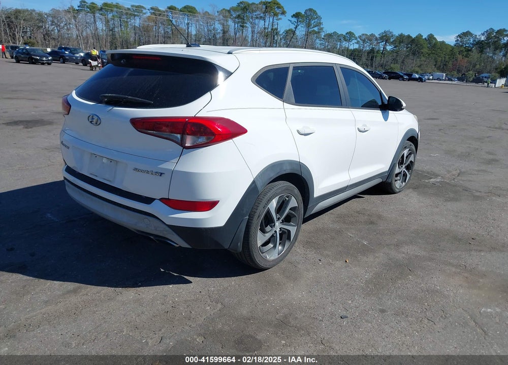 2017 HYUNDAI TUCSON SPORT VIN: KM8J33A2XHU290700
