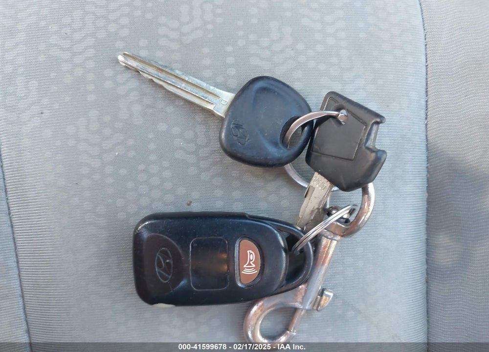 2010 HYUNDAI ELANTRA VIN: KMHDU4ADXAU943842