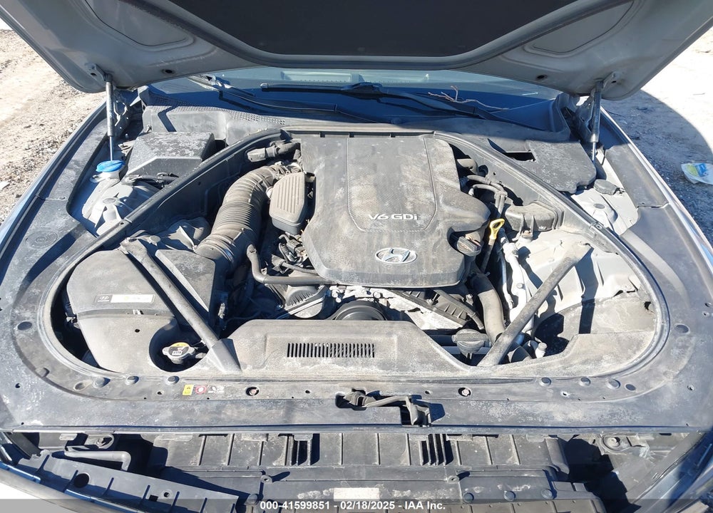 2016 HYUNDAI GENESIS VIN: KMHGN4JE3GU137577