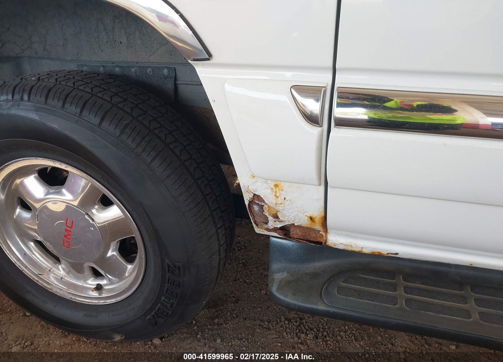 2001 GMC YUKON XL 1500 SLT VIN: 3GKFK16T21G277066