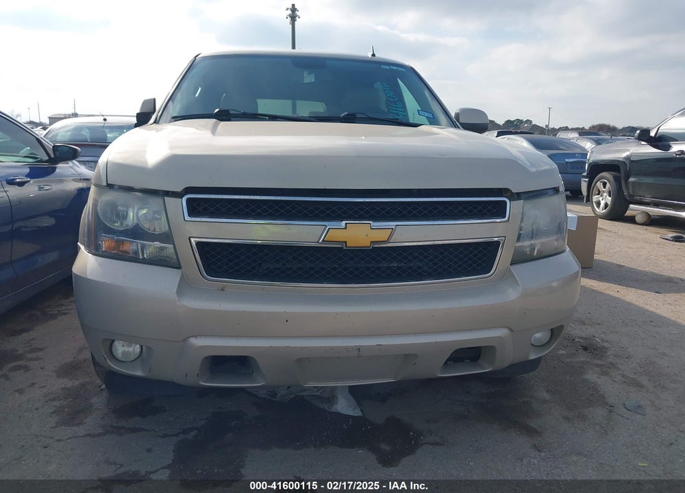 2008 CHEVROLET SUBURBAN 1500 LT VIN: 3GNFC16078G113201