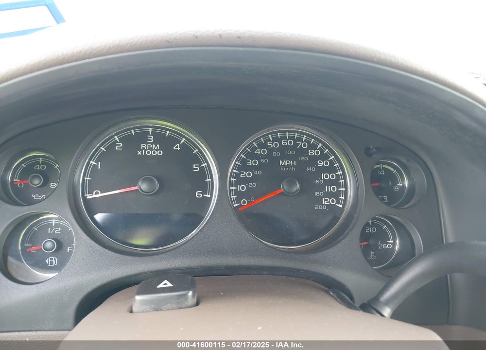 2008 CHEVROLET SUBURBAN 1500 LT VIN: 3GNFC16078G113201